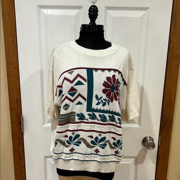 Vintage 80s–90s Cape Cod Knit Sweater – Floral-Inspired Charm see measurements - Picture 1 of 5